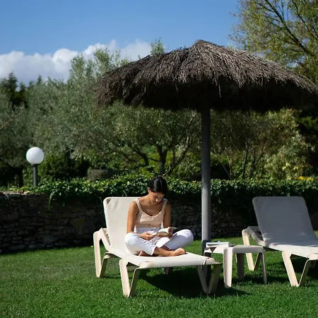 Charming Boutique Emporda * Peratallada
