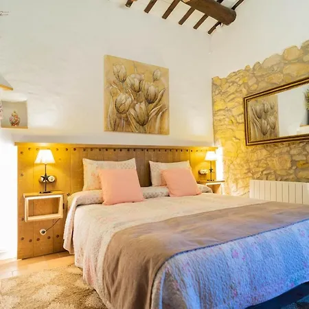 Charming Boutique Emporda Villa Peratallada